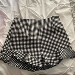 Gingham shorts!